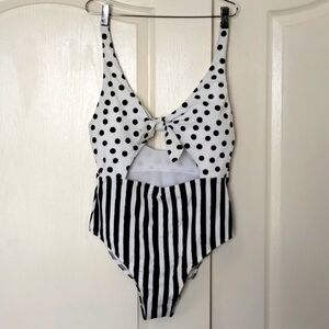 No Boundaries Cheeky One piece black and white pinup bathing suit  11/13 large